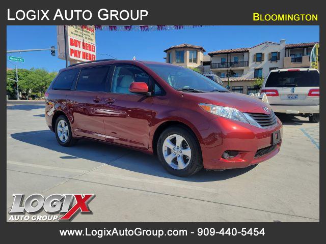 2011 Toyota Sienna LE 8-Pass V6 - Bloomington #R098100